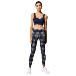 Varley Leggings‎ Women’s Size Extra Small Navy Tan 7/8 Length Mid Rise Quick Dry